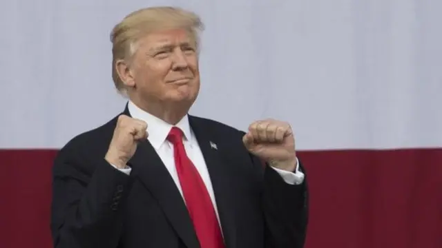 डोनल्ड ट्रंप