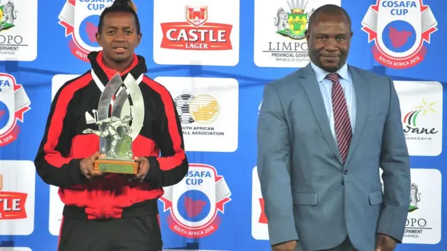 Le Malgache Andrianirado Andrianarimanana est élu meilleur joueur du tournoi.