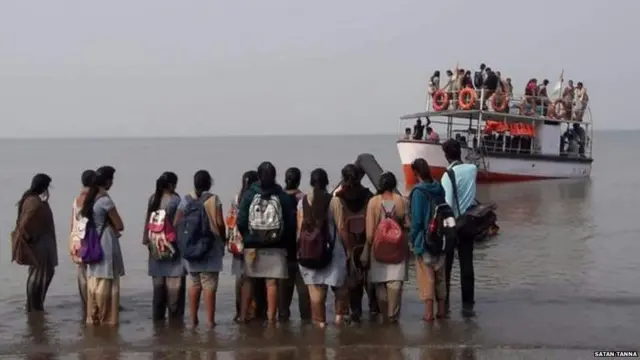 नाव दुर्घटना