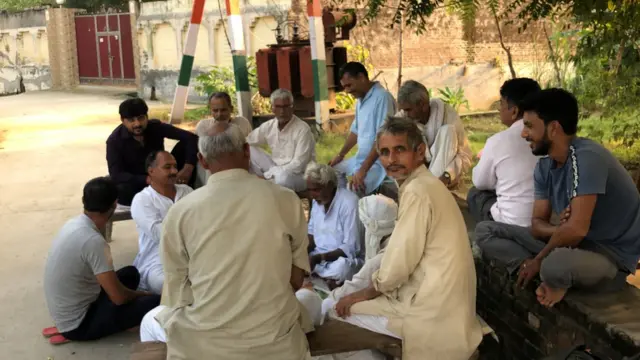 फुगाना के लोगों का कहना है कि उनका गांव सांप्रदायिक दंगों से आगे बढ़ चुका है और अब मुसलमानों से पहले जैसा मेलजोल बनाया जा रहा है