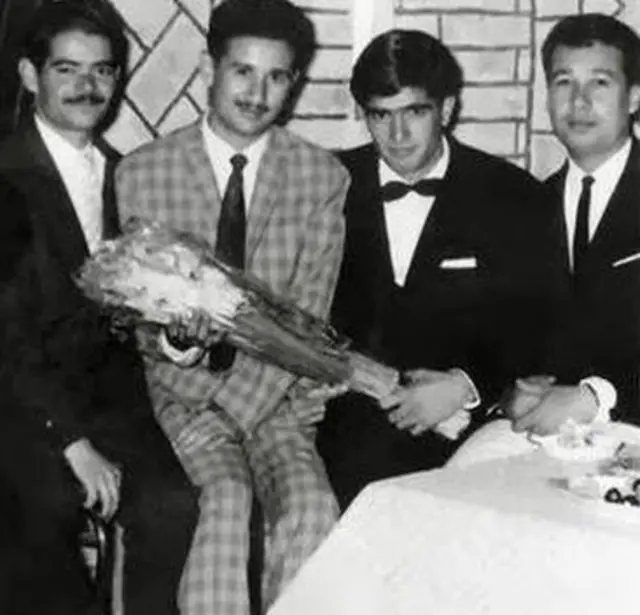 در جشن عروسی‌اش در سال ۱۳۴۱