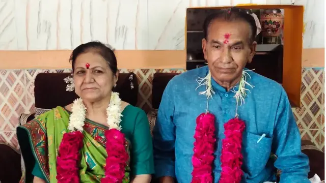 મીનાક્ષીબહેન અને રમેશભાઈ તેમના અગાઉનાં જીવનસાથીનાં મૃત્યુ બાદ એકલતા અનુભવતાં બંને પાર્ટનરની શોધમાં હતાં