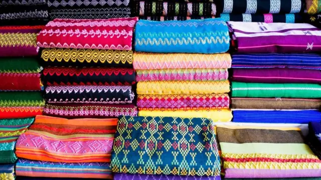 ရှေးအခေါ်တန်ဖီ၊ အလယ်ခေတ်အခေါ် ထဘီ၊ အခုအခေါ် ထမိန် ပြဋ္ဌာန်းချက်မှာတော့ ထဘီ