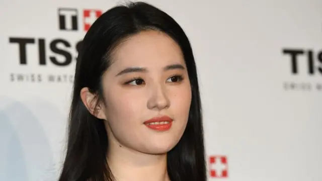 Hashtag #BoycottMulan (Tẩy chay Hoa Mộc Lan) đang lan rộng trên Twitter