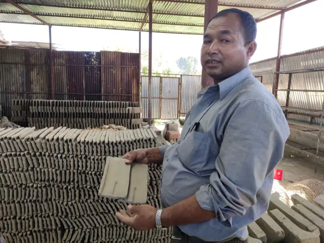 कर्ण अवाल