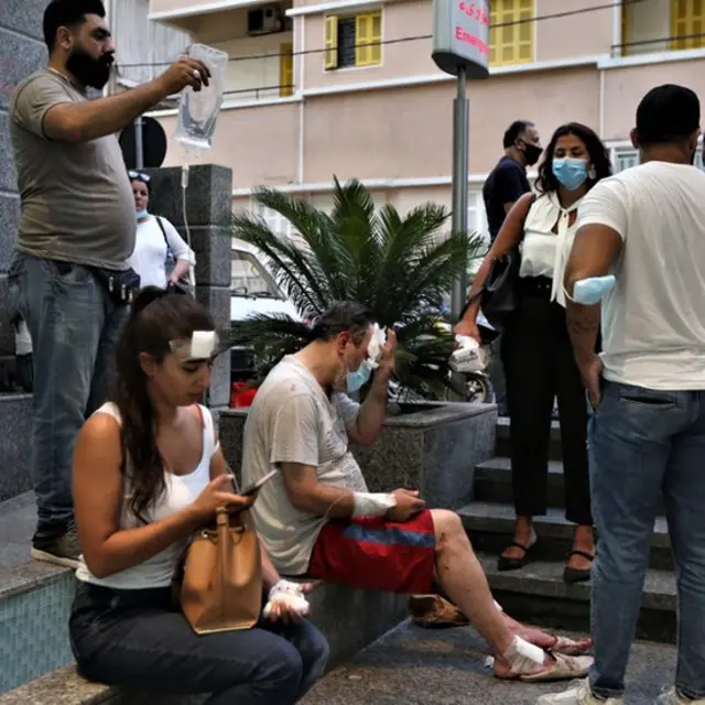 مداوای همه مجروحان در داخل بیمارستان نجار بیروت ناممکن است