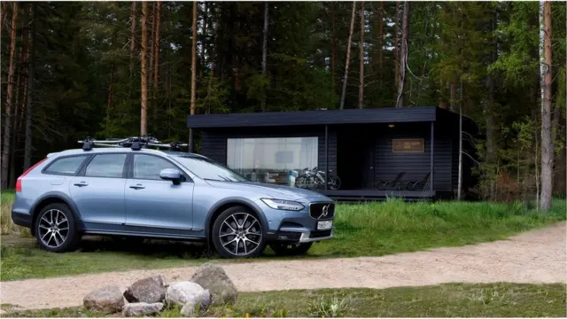 volvo pop-up hotel