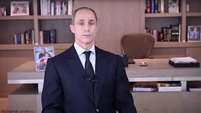 جمال عمدتاً به انگلیسی صحبت میکرد، اما بعداً پدر مرحومش را به عربی مخاطب قرار داد