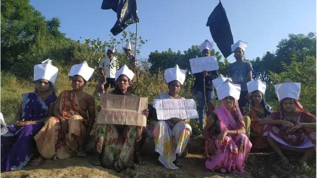 આદિવાસીઓનો વિરોધ