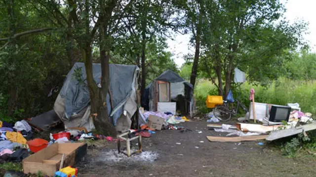 Напад на табір ромів