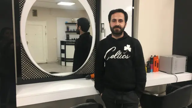 Diclekent'te kuaförlük yapan Yusuf Şehir