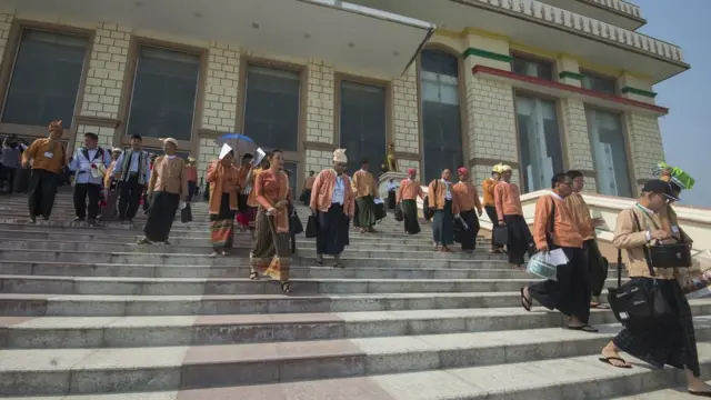 အမျိုးသားဒီမိုကရေစီအဖွဲ့ချုပ် လွှတ်တော်ကိုယ်စားလှယ်