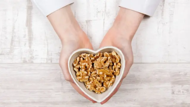 અખરોટની તસવીર