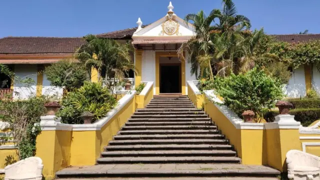 يمكن أن ترى نماذج للعمارة البرتغالية في مختلف أنحاء غوا