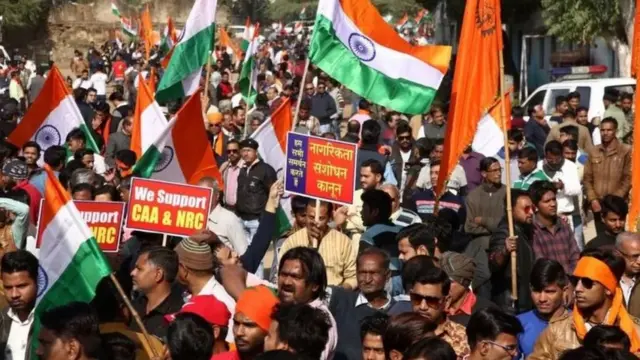 દિલ્હીમાં હિંદુ શરણાર્થીની જે વસતિઓ છે તે સરકારી દસ્તાવેજોમાં હજુ સુધી 'ગેરકાયદેસર' છે