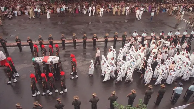 Lễ quốc tang của Mẹ Teresa vào 1997