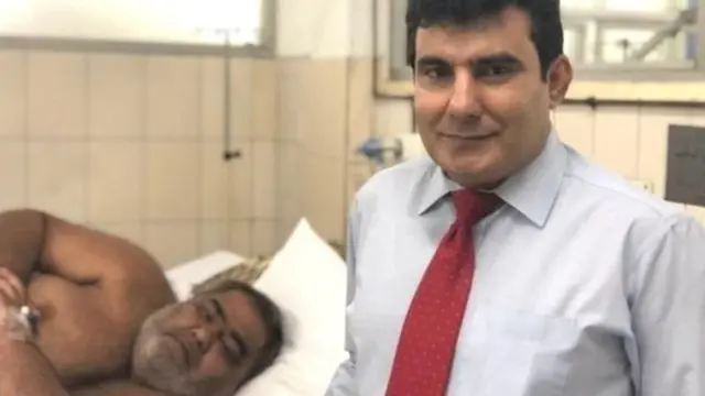 નૂર ઉલ હસન ડૉ. માઝ સાથે