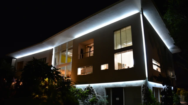Villa Planchart de noche.
