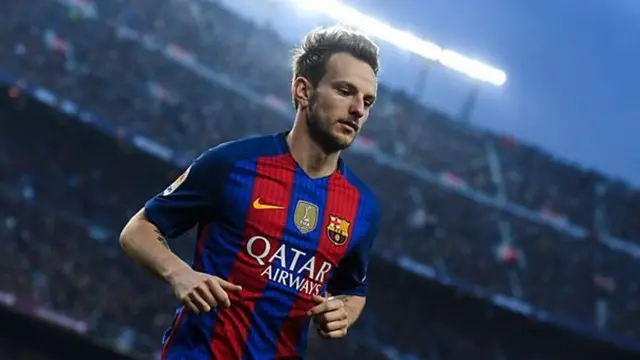 Kiungo wa kati wa Barcelona raia wa Croatia Ivan Rakitic, mwenye umri wa miaka 31, yuko tayari kwa "ofa" katika kipindi cha uhamisho wa wachezaji mwezi Januari