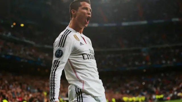 اس سال کے دس امیر ترین کھلاڑیوں کی فہرست میں صرف تین ایسے کھلاڑئ ہیں جو کہ انفرادی کھیل کھیلتے ہیں۔ باقی سات کھلاڑیوں کا تعلق ٹیم سپورٹس سے ہے۔