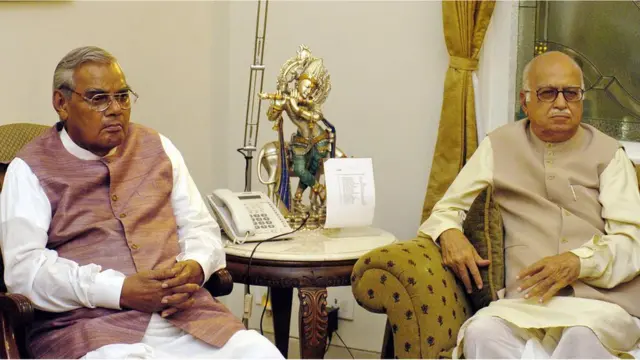 भाजप, अडवाणी, मोदी, वाजपेयी