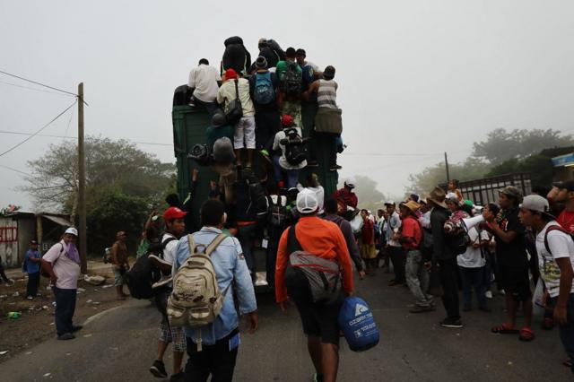 Caravana de migrantes primer grupo llega a Ciudad de M xico un