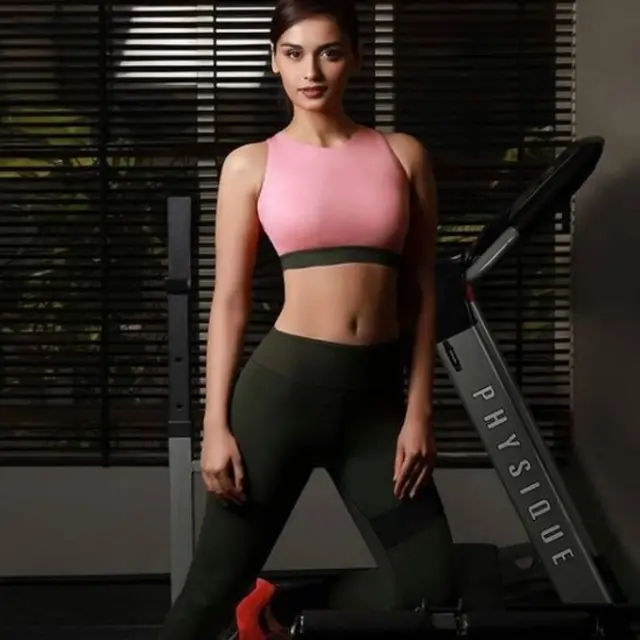 मानुषी छिल्लर