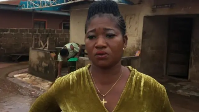 Evelyn Oko, Nwunye dị Regina Mba egburu egbu