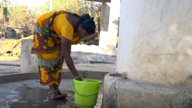 స్మశానంలోనే జీవితం