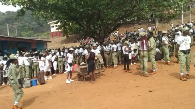Corps members gada for field