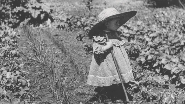 Eski bir çocuk fotoğrafı