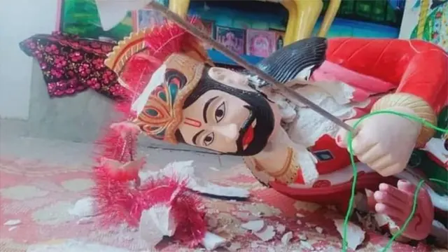 पाकिस्तान में हिंदू मंदिर में तोड़ फोड़