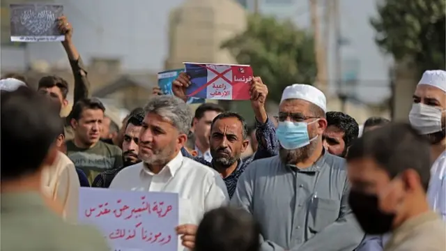 Zanga-zangar Allah wadai da kalaman Macron na Faransa a ranar Juma'a 30 ga watan Oktoba 2020