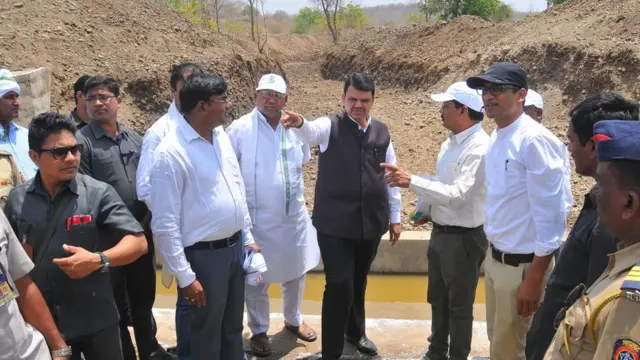 जलयुक्त शिवार