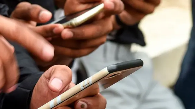 मोबाइल, आइडिया, वोडाफ़ोन, एयरटेल, जियो, टेलीकॉम सेक्टर, दूरसंचार क्षेत्र