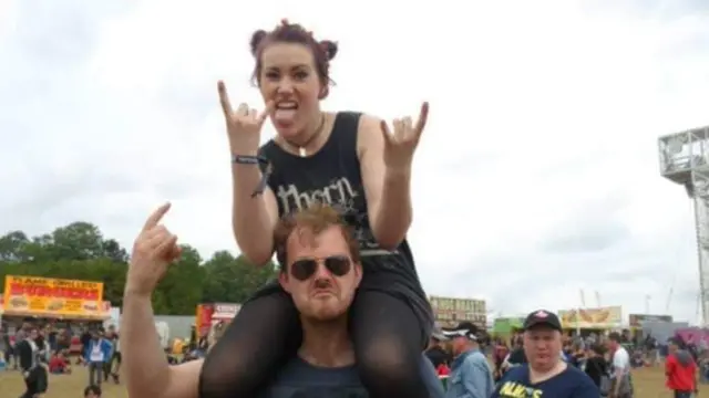 Джемма со своим женихом