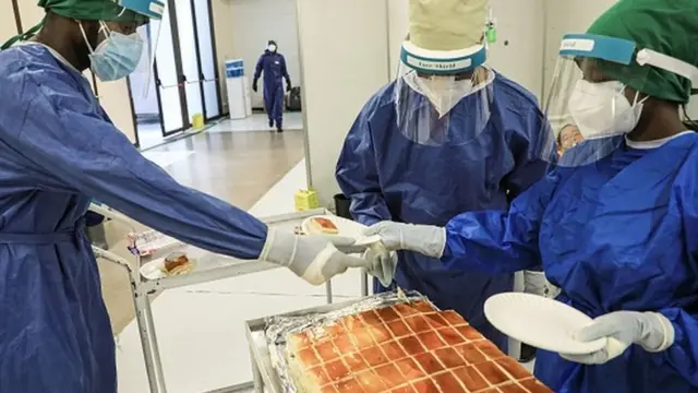 Abiy Ahmed le premier ministre éthiopien vient d'inaugurer une usine de fabrication d'équipement pour test du coronavirus