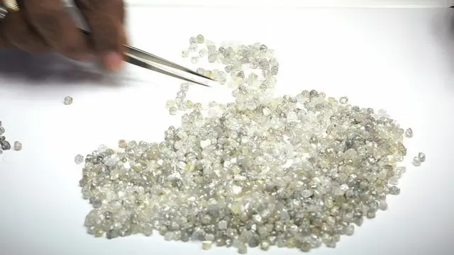 પ્રતીકાત્મક તસવીર