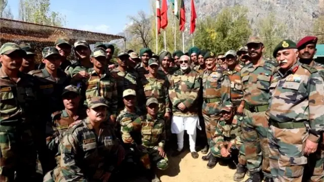 नरेंद्र मोदी