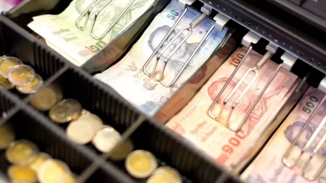 เรื่องเงิน ๆ ทอง ๆ ถือเป็นสาเหตุของการทะเลาะเบาะแว้งระหว่างคู่สมรสที่พบบ่อยมากที่สุดเรื่องหนึ่ง