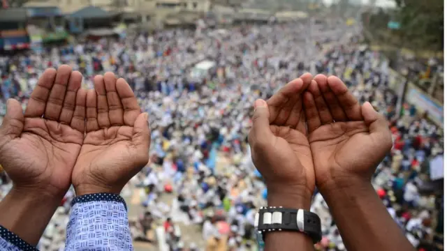 কয়েক বছর ধরে দুটি ইজতেমার আয়োজন করছে দু গ্রুপ।