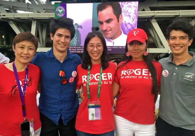 фанаты федерера