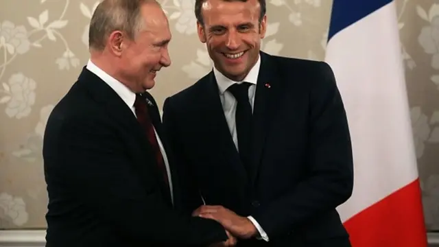 Володимир Путін та Емманюель Макрон