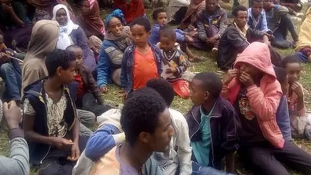 በመንግስት መሰሪያ ቤት ውስጥ ተጠልለው የሚገኙ ተፈናቃዮች