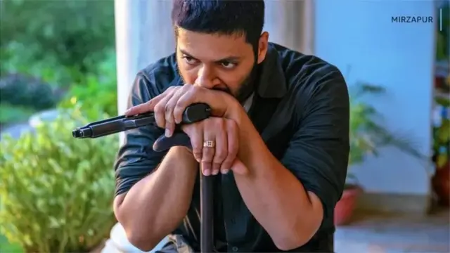 मिर्झापूर वेबसीरीजमधलं एक दृष्य