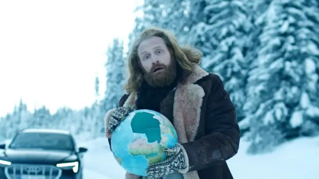 کریستوفر هی‌ویو، هنرپیشه سریال بازی تاج و تخت در آگهی آئودی