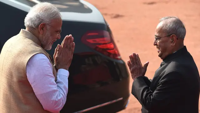 मोदी और प्रणब मुखर्जी