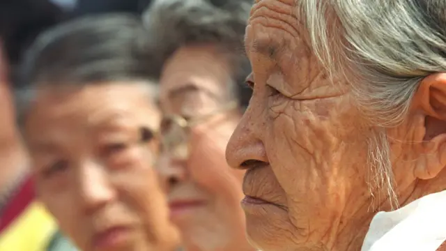 জাপানে কর্মক্ষম মানুষের চেয়ে বৃদ্ধ মানুষের সংখ্যা বেশি