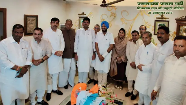 चाबी अब भी जेजेपी के पास है