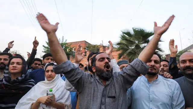 इमरान ख़ान के समर्थक